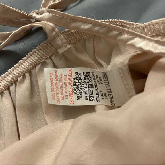 Pretty Little Thing tie shoulder top - Picture 3 of 4